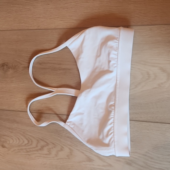 Lululemon Flow Y Nulu Light Sport Bra A-C cups - Picture 1 of 2